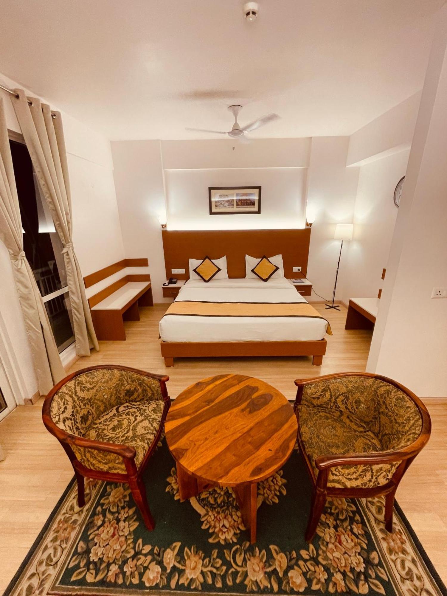 Aparthotel The Grace Residency - Gomtinagar, Lucknow Zewnętrze zdjęcie