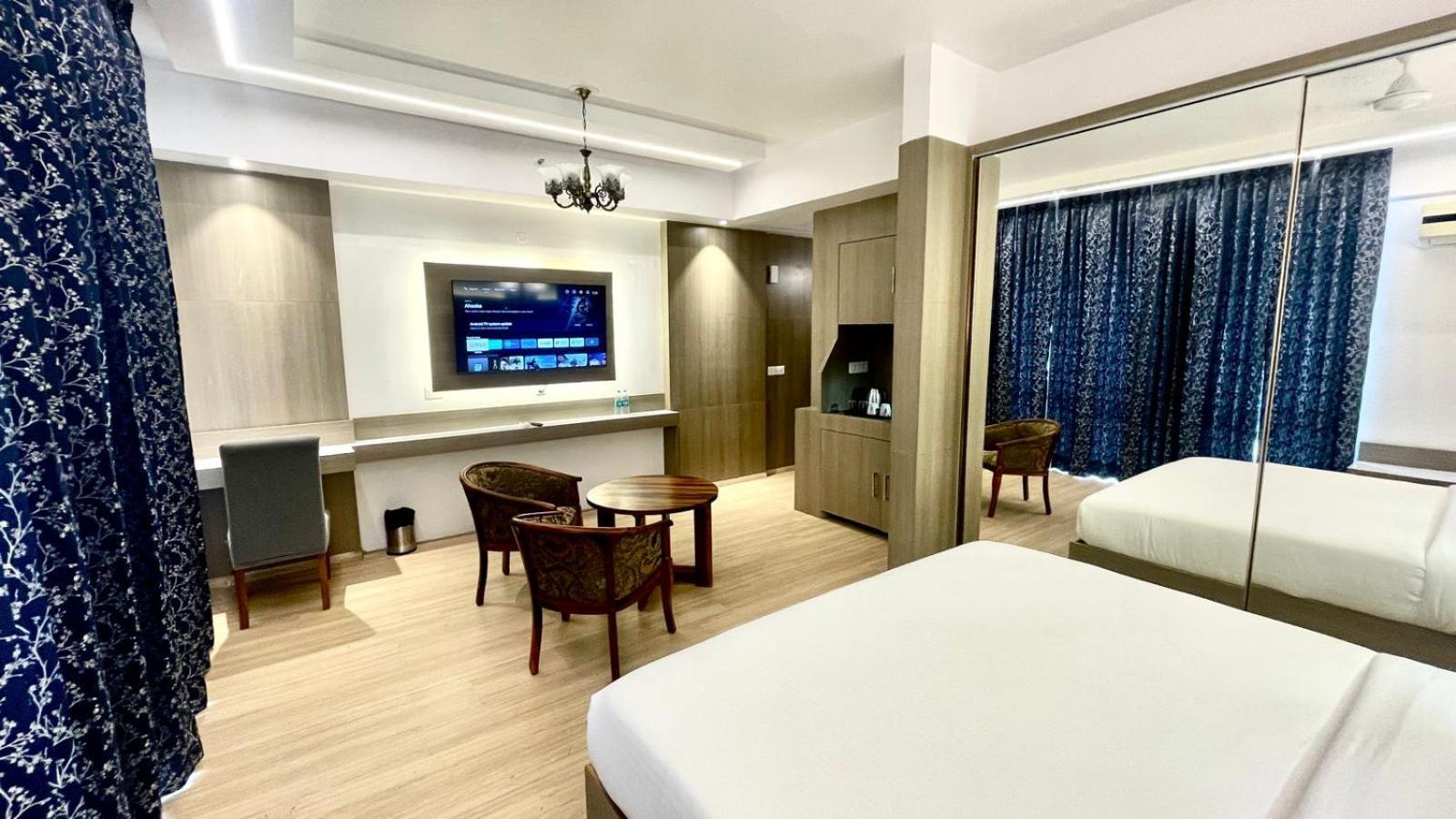 Aparthotel The Grace Residency - Gomtinagar, Lucknow Zewnętrze zdjęcie