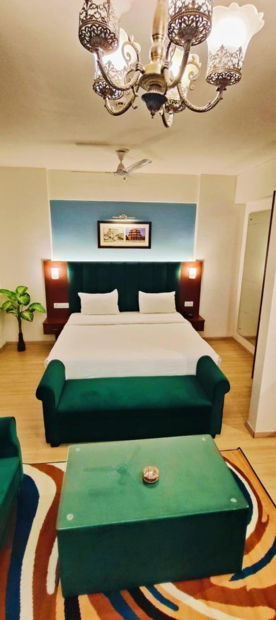 Aparthotel The Grace Residency - Gomtinagar, Lucknow Zewnętrze zdjęcie